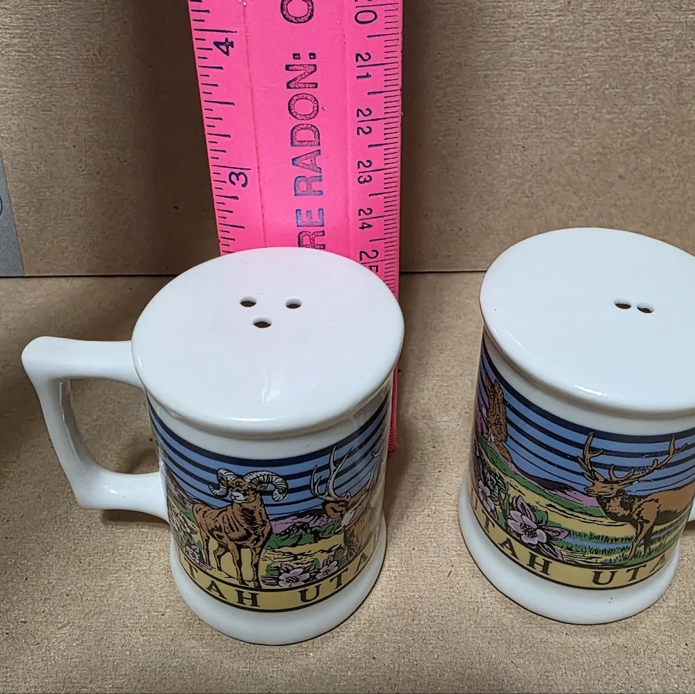 Utah Souviner Deer Mountain Scene Salt Pepper Shakers #144